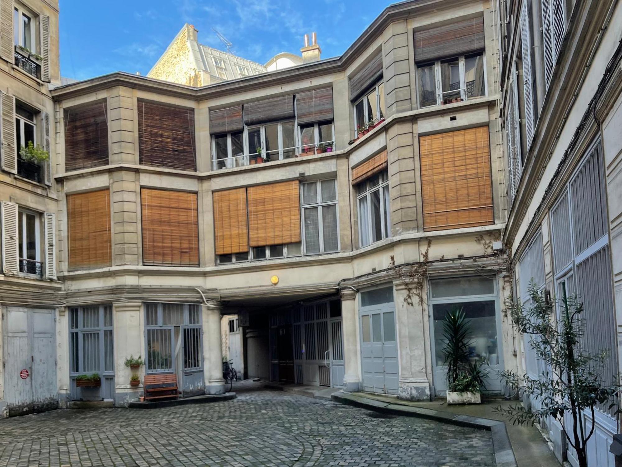 Atelier Artiste - Canal Saint-martin *